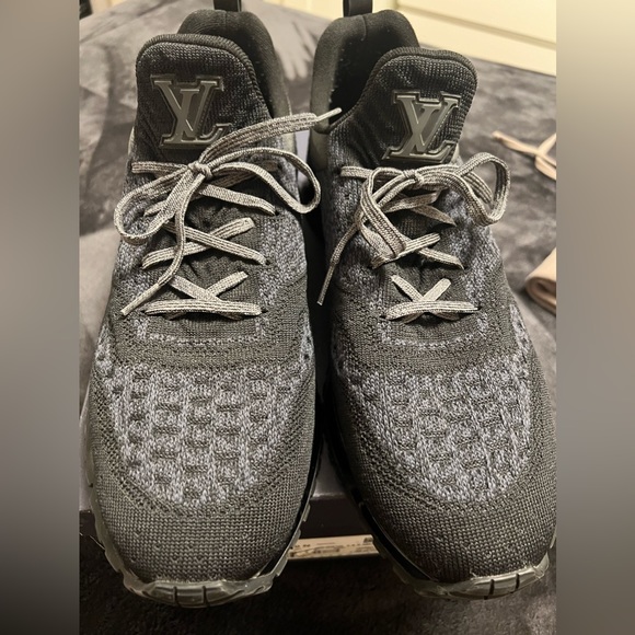 Louis Vuitton Sneaker, Black and Grey size 12 - Picture 4 of 7